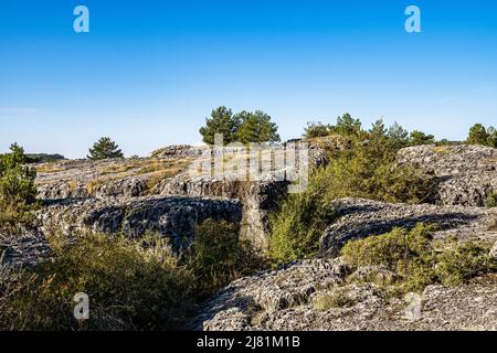 Formazioni carsiche nel parco Los Callejones de las Majadas, Cuenca, Spagna. Los Callejones rotta nella Serrania de Cuenca montagne, Castiglia la Manc Foto Stock