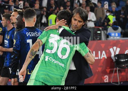 ROMA, ITALIA - Maggio 11 : Mattia Perin del FC Juventus gesticola a Simone Inzaghi durante la partita di calcio finale della Coppa Italia tra FC Juventus e. Foto Stock