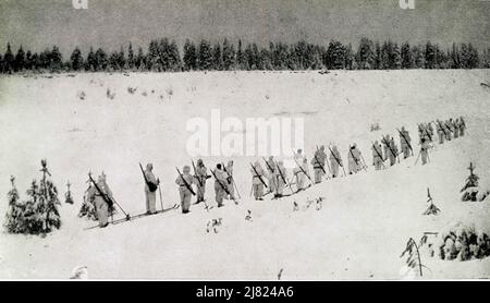 Sul Finish Northern Front, la Guerra del Russo-Finish, pattuglie sciistiche attive finlandesi - un distacco durante l'inverno freddo amaramente. Finlandia, Europa. Datato 31 dicembre 1939 Foto Stock