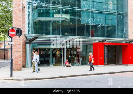 Sadler's Wells Theatre, una sede per le arti dello spettacolo a Rosebery Avenue, Clerkenwell, Londra, Regno Unito Foto Stock