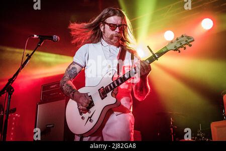 Aquile di Death Metal frontman Jesse Hughes in esecuzione dal vivo nel 2021 Foto Stock