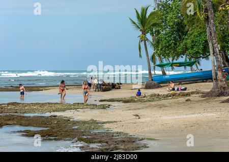 Playa Puerto Viejo de Talamanca, Puerto Viejo de Talamanca, Provincia di Limón, Repubblica di Costa Rica Foto Stock