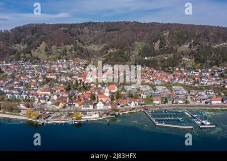 Foto con droni, foto con droni, città vecchia di Sipplingen sul lago di Costanza, lungomare, porto turistico, Baden-Wuerttemberg, Germania Foto Stock