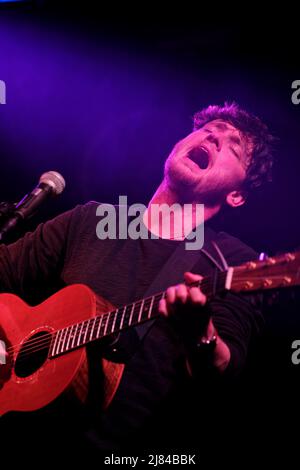 Ma Concert Hall, Madrid, Spagna. 12th maggio 2022. Tour di Larkin PoE, Spagna. Ryan McMullan cantante/cantautore irlandese. Ma Concert Hall, Madrid, Spagna. Credit: EnriquePSans / Alamy Live News Foto Stock