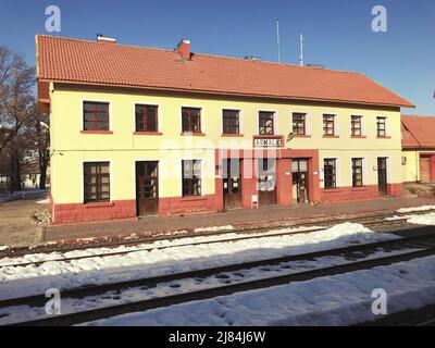 Erzurum, Turchia - 22 febbraio 2022: Edificio della stazione ferroviaria di Askale a Erzurum Foto Stock