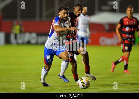 Salvador, Bahia, Brasile. 12th maggio 2022. Campionato brasiliano di calcio - 3rd fase: Vitoria e Fortaleza. 12 maggio 2022, Salvador, Bahia, Brasile: Partita di calcio tra Vitoria e Fortaleza, valida per la fase 3rd della Coppa di Calcio Brasiliana - 3rd fase, che si tiene presso lo stadio Manoel Barradas, a Salvador, Bahia, Giovedi (12). La squadra di Fortaleza ha vinto la partita 1-0, con un gol segnato da Yago Pikachu. Credit: Walmir Cirne/Thenews2 (Credit Image: © Walmir Cirne/TheNEWS2 via ZUMA Press Wire) Foto Stock