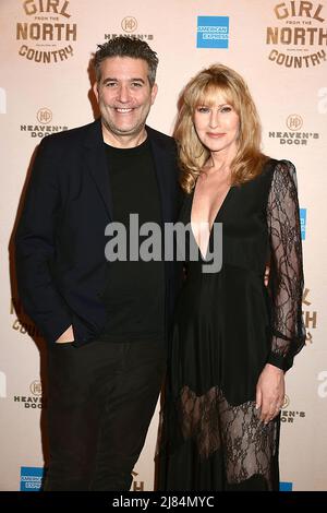 Castemates Craig Bierko Luba Mason partecipa al ritorno a Broadway di 'Girl from the North Country' il 12 maggio 2022 al Belasco Theatre di New York, New York, USA. Robin Platzer/ Twin Images/ Credit: Sipa USA/Alamy Live News Foto Stock