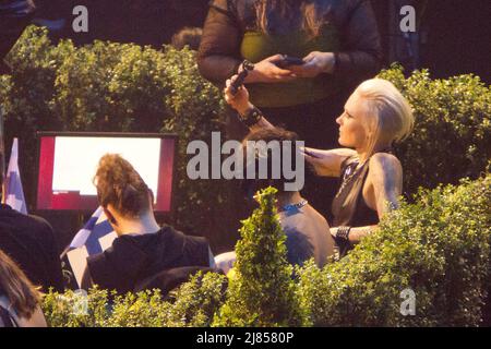 Torino, Italia. 12th maggio 2022. Finlandia il backstage di Rasmus durante la semifinale di Eurovision Song Contest Credit: Marco Destefanis/Alamy Live News Foto Stock