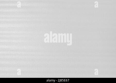 Fogli di imballaggio in polietilene espanso di plastica per l'imballaggio. Primo piano, fondo texture, inquinamento plastico, industriale e concetto di rifiuti di consegna pacchi Foto Stock