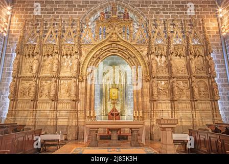 VALENCIA, SPAGNA - 14 FEBBRAIO 2022: L'altare delle alabastro della cappella del Santo Calice la Cattedrale di più scultori (1441 - 1446). Foto Stock