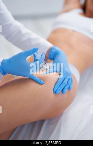 Immagine del trattamento della lipolisi su diverse parti del corpo della donna Foto Stock