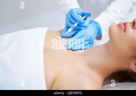 Immagine del trattamento della lipolisi su diverse parti del corpo della donna Foto Stock