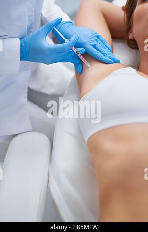 Immagine del trattamento della lipolisi su diverse parti del corpo della donna Foto Stock