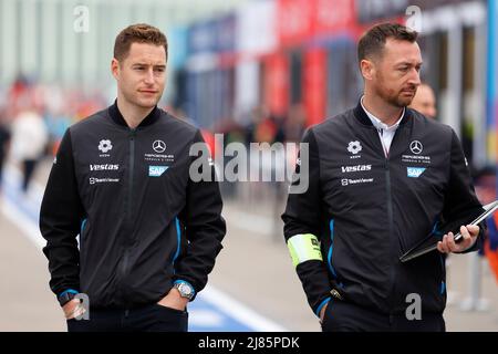 Berlino, Germania. 13th maggio 2022. Berlino, Germania, 13/05/2022, VANDOORNE Stoffel (bel), Mercedes-EQ Silver Arrow 02, ritratto durante l'ePrix di Berlino 2022, incontro 5th del Campionato del mondo di Formula e ABB FIA 2021-22, sul circuito Tempelhof Airport Street dal 13 al 15 maggio a Berlino - Foto Frédéric le Floch / DPPI credito: DPPI Media/Alamy Live News Foto Stock