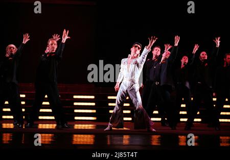 Juan Rodriguez nel RE presentato dal balletto Peter Schaufuss a Sadler’s Wells, Londra EC1 27/04/2000 design: Steven Scott coreografia & direzione: Peter Schaufuss Foto Stock