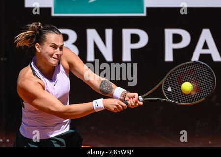 Roma, Italia. 13th maggio 2022. Arena Sabalenka (BLR) durante le finali del quarto contro Amanda Anisimova (USA) del torneo WTA Master 1000 internazionali BNL D'Italia al Foro Italico il 13 maggio 2022 Credit: Independent Photo Agency/Alamy Live News Foto Stock