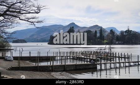 Jetties sul lago Derwent Water Foto Stock