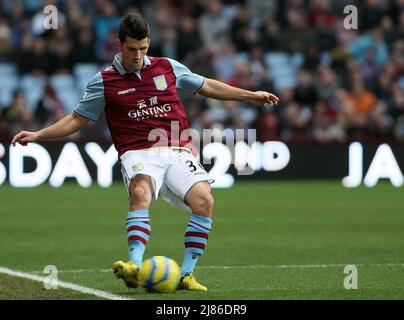 1st Gennaio 2013 - Calcio fa Cup - Aston Villa Vs. Città di Ipswich - Eric Lichaj di Aston Villa - Foto: Paul Roberts / Pathos. Foto Stock