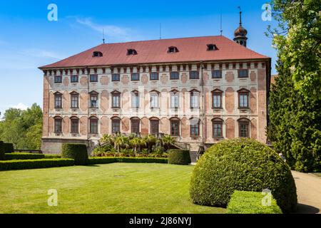 Barokni zamek Libochovice (nar. Kulturni pamatka), Ustecky kraj, Ceska republika / castello barocco Libochovice (punto di riferimento culturale nazionale), Repubblica Ceca Foto Stock