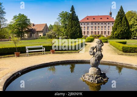 Barokni zamek Libochovice (nar. Kulturni pamatka), Ustecky kraj, Ceska republika / castello barocco Libochovice (punto di riferimento culturale nazionale), Repubblica Ceca Foto Stock