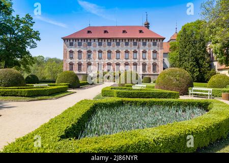 Barokni zamek Libochovice (nar. Kulturni pamatka), Ustecky kraj, Ceska republika / castello barocco Libochovice (punto di riferimento culturale nazionale), Repubblica Ceca Foto Stock