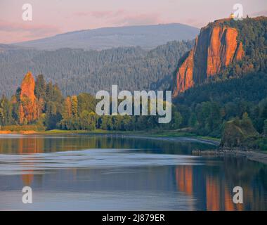 Columbia River a Crown Point e Rooster Rock, Oregon Foto Stock
