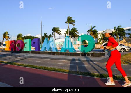 Jogger sul lungomare di San Francisco de Campeche, Campeche, Messico Foto Stock