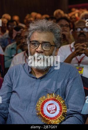 Kolkata, Bengala Occidentale, India. 13th maggio 2022. Dipankar Bhattacharya (dicembre 1960), segretario generale nazionale della liberazione del Partito Comunista indiano (marxista leninista). Diverso momento della Conferenza di Stato da parte del Partito Comunista dell'India (marxista 'leninista). Il Partito Comunista dell'India (Lenninista.CPI ML) ha organizzato una Conferenza di Stato del 12th presso lo state Youth Center, che si terrà fino al 15th maggio 2022 per cercare la via d'uscita contro il regime fascista e comunale del BJP ha guidato il governo centrale e la dismissione democratica del governo guidato da TMC (Secondo il loro parere) (Credit Imag Foto Stock