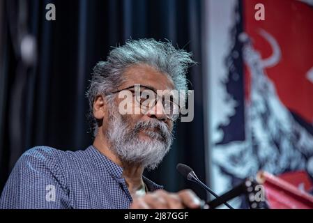 Kolkata, Bengala Occidentale, India. 13th maggio 2022. Dipankar Bhattacharya (dicembre 1960), segretario generale nazionale della liberazione del Partito Comunista indiano (marxista leninista). Diverso momento della Conferenza di Stato da parte del Partito Comunista dell'India (marxista 'leninista). Il Partito Comunista dell'India (Lenninista.CPI ML) ha organizzato una Conferenza di Stato del 12th presso lo state Youth Center, che si terrà fino al 15th maggio 2022 per cercare la via d'uscita contro il regime fascista e comunale del BJP ha guidato il governo centrale e la dismissione democratica del governo guidato da TMC (Secondo il loro parere) (Credit Imag Foto Stock