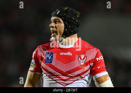 St Helens, Regno Unito. 13th maggio 2022. Jonny Lomax #6 di St Helens dà le sue istruzioni di squadra in, il 5/13/2022. (Foto di Craig Thomas/News Images/Sipa USA) Credit: Sipa USA/Alamy Live News Foto Stock