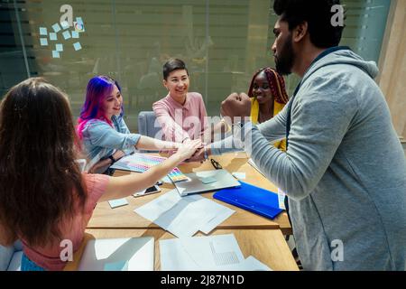 international, creative fashion designer group office:team work idea Foto Stock