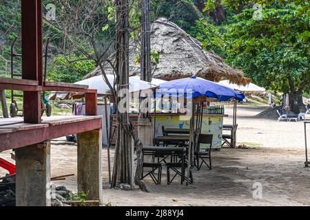 Isola di Ko LAN parte orientale della Regione Centrale della Thailandia. Ko LAN appartiene alla Provincia di Chonburi, Amphoe Bang Lamung, Golfo orientale della Thailandia Foto Stock