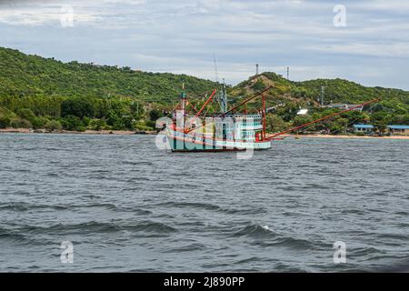 Isola di Ko LAN parte orientale della Regione Centrale della Thailandia. Ko LAN appartiene alla Provincia di Chonburi, Amphoe Bang Lamung, Golfo orientale della Thailandia Foto Stock