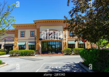 Exton, PA, USA - 10 maggio 2022: Buca di Beppo è una catena di ristoranti di cucina italiana americana. Ha oltre 80 sedi. Foto Stock