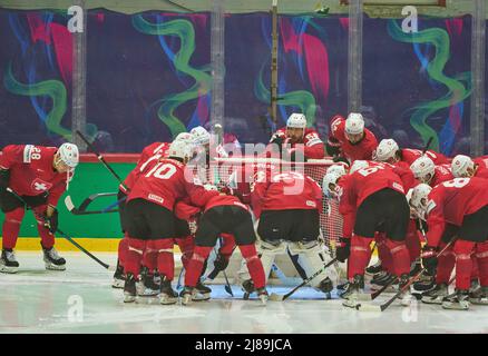 Helsinki, Finlandia. 14th maggio 2022. Cerchio della squadra nella partita SVIZZERA - ITALIA IIHF ICE HOCKEY WORLD CHAMPIONSHIP Group B a Helsinki, Finlandia, 14 maggio 2022, Stagione 2021/2022 © Peter Schatz / Alamy Live News Foto Stock