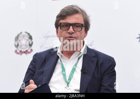 Sorrento, Italia. 14 maggio 2022. Carlo Calenda all'edizione 1st di “verso Sud” organizzata dalla Casa europea Ambrosetti a Sorrento, Napoli il 14 maggio 2022. Credit:Franco Romano/Alamy Live News Foto Stock