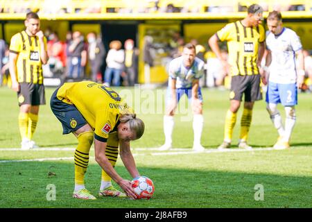 DORTMUND, GERMANIA - MAGGIO 14: Erling Haaland di Borussia Dortmund durante il 1. Bundesliga partita tra Borussia Dortmund e Hertha BSC al Signal Iduna Park il 14 maggio 2022 a Dortmund, Germania (Foto di Joris Verwijst/Orange Pictures) Foto Stock