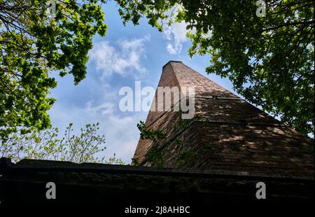 Riting Hill Chimney alle attività minerari a Snailbeach, Shropshire Foto Stock