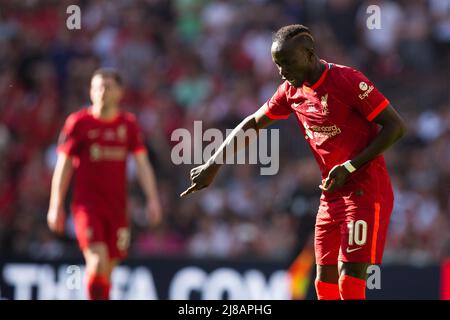 LONDRA, REGNO UNITO. MAGGIO 14th Sadio Mane of Liverpool Gestures durante la finale di fa Cup tra Chelsea e Liverpool al Wembley Stadium di Londra sabato 14th maggio 2022. (Credit: Federico Maranesi | MI News) Credit: MI News & Sport /Alamy Live News Foto Stock