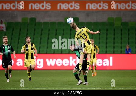 Melbourne, Australia, 14 maggio 2022. Nicholas Pennington di Wellington Phoenix testa la palla durante La partita di calcio Finale di eliminazione Della A-League tra Western United e Wellington Phoenix all'AAMI Park il 14 maggio 2022 a Melbourne, Australia. Credit: Dave Hewison/Speed Media/Alamy Live News Foto Stock