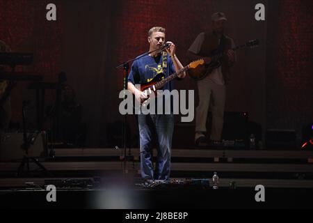 San Paolo, Brasile. 14th maggio 2022. Tom Misch musicista e produttore inglese durante il Mita Festival presso la Spark Arena, nella parte occidentale di São Paulo questo sabato 14 maggio 2022. (Foto: Vanessa Carvalho/Brazil Photo Press) Credit: Brazil Photo Press/Alamy Live News Foto Stock