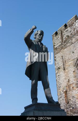Statua di David Lloyd George, Caernarfon, Galles Foto Stock