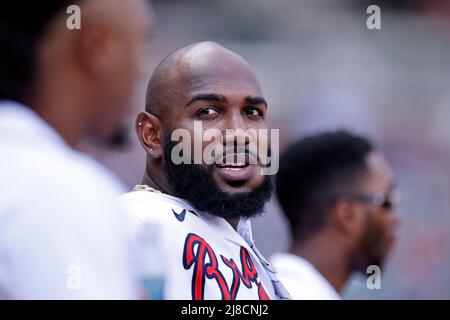 ATLANTA, GA - 14 MAGGIO: Gli Atlanta Braves lasciarono l'esterno Marcell Ozuna (20) mentre si sedevano in dugout durante una partita della MLB contro i San Diego Padres a Truist Park il 14 maggio 2022 ad Atlanta, Georgia. (Foto di Joe Robbins/immagine di Sport) Foto Stock