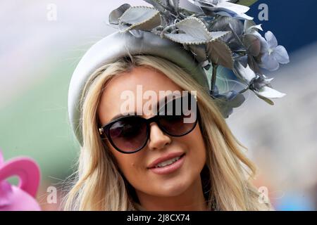 Modello ed ex Miss World Rosanna Davison all'ippodromo di Naas nella contea di Kildare, Irlanda. Data foto: Domenica 15 maggio 2022. Foto Stock