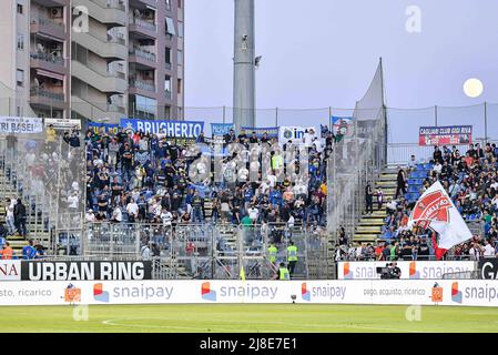 Cagliari, Italia. 15th maggio 2022. Tifosi Inter FC durante Cagliari Calcio vs Inter - FC Internazionale, campionato italiano di Calcio A a Cagliari, Italia, Maggio 15 2022 Credit: Agenzia indipendente per la fotografia/Alamy Live News Foto Stock