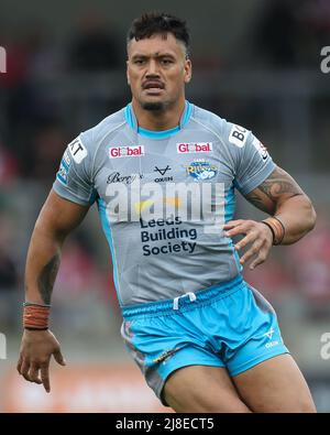 Eccles, Regno Unito. 15th maggio 2022. Zane Tetevano (13) di Leeds Rhinos durante la partita a Eccles, Regno Unito il 5/15/2022. (Foto di James Heaton/News Images/Sipa USA) Credit: Sipa USA/Alamy Live News Foto Stock