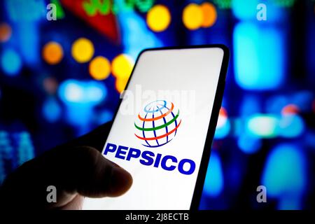 Brasile. 15th maggio 2022. In questa foto è illustrato il logo PepsiCo, Inc. Visualizzato su uno smartphone. (Credit Image: © Rafael Henrique/SOPA Images via ZUMA Press Wire) Foto Stock