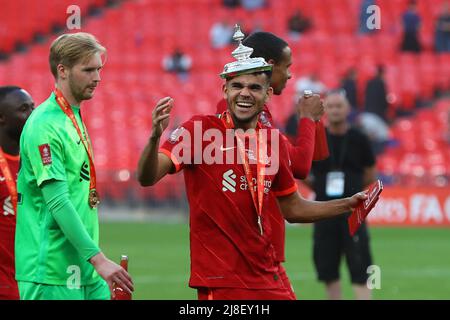 Londra, Regno Unito. 14th maggio 2022. Luis Diaz di Liverpool celebra dopo il gioco. Emirates fa Cup Final, Chelsea contro Liverpool al Wembley Stadium di Londra sabato 14th maggio 2022. Questa immagine può essere utilizzata solo per scopi editoriali. Solo per uso editoriale, licenza richiesta per uso commerciale. No use in scommesse, giochi o un singolo club/campionato/giocatore publications.pic di Andrew Orchard/Andrew Orchard sport photography/Alamy Live News Credit: Andrew Orchard sport photography/Alamy Live News Foto Stock