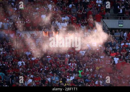 Londra, Regno Unito. 14th maggio 2022. Tifosi di Liverpool. Emirates fa Cup Final, Chelsea contro Liverpool al Wembley Stadium di Londra sabato 14th maggio 2022. Questa immagine può essere utilizzata solo per scopi editoriali. Solo per uso editoriale, licenza richiesta per uso commerciale. No use in scommesse, giochi o un singolo club/campionato/giocatore publications.pic di Andrew Orchard/Andrew Orchard sport photography/Alamy Live News Credit: Andrew Orchard sport photography/Alamy Live News Foto Stock