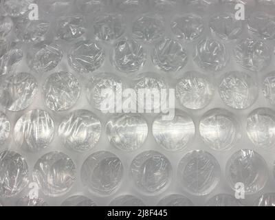 grandi celle di fogli in plastica da imballaggio a bolle d'aria Foto Stock